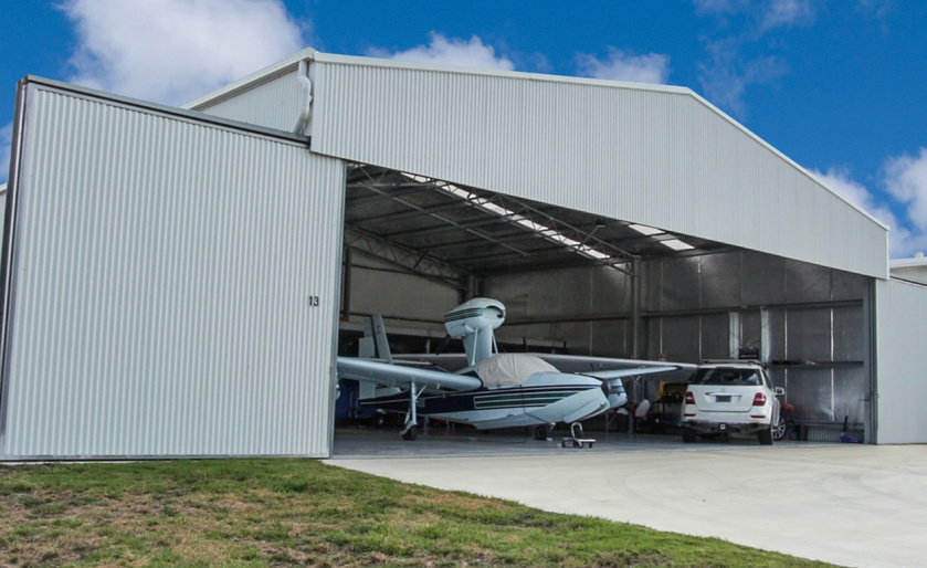 Aircraft hangar